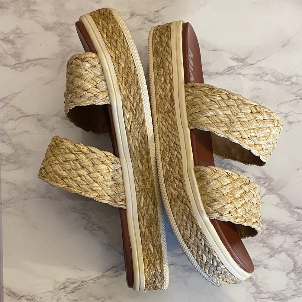 MIA Women's Kady Braided Raffia Platform Slide Sandals - Picture 3 of 10